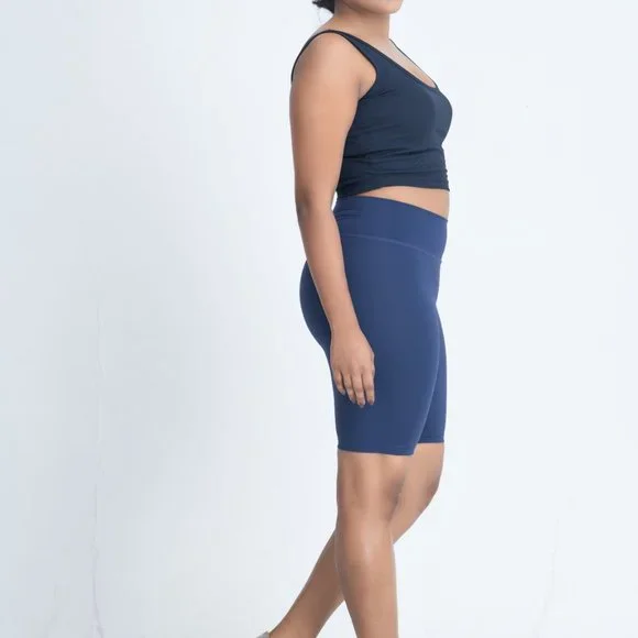 NWT Nike Sportswear Essential Women's High Waist Bike Short Navy UK 4 - UK 12 - Picture 4 of 5